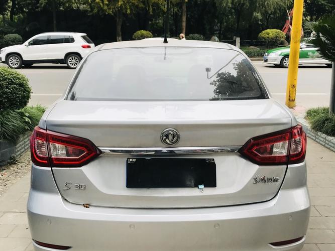 东风风神s30双燃料-东风风神S30双燃料汽车